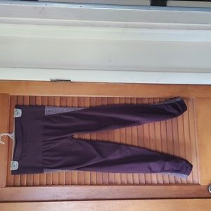 Assets red hot label by Spanx woman's size XL red wine colored leggings